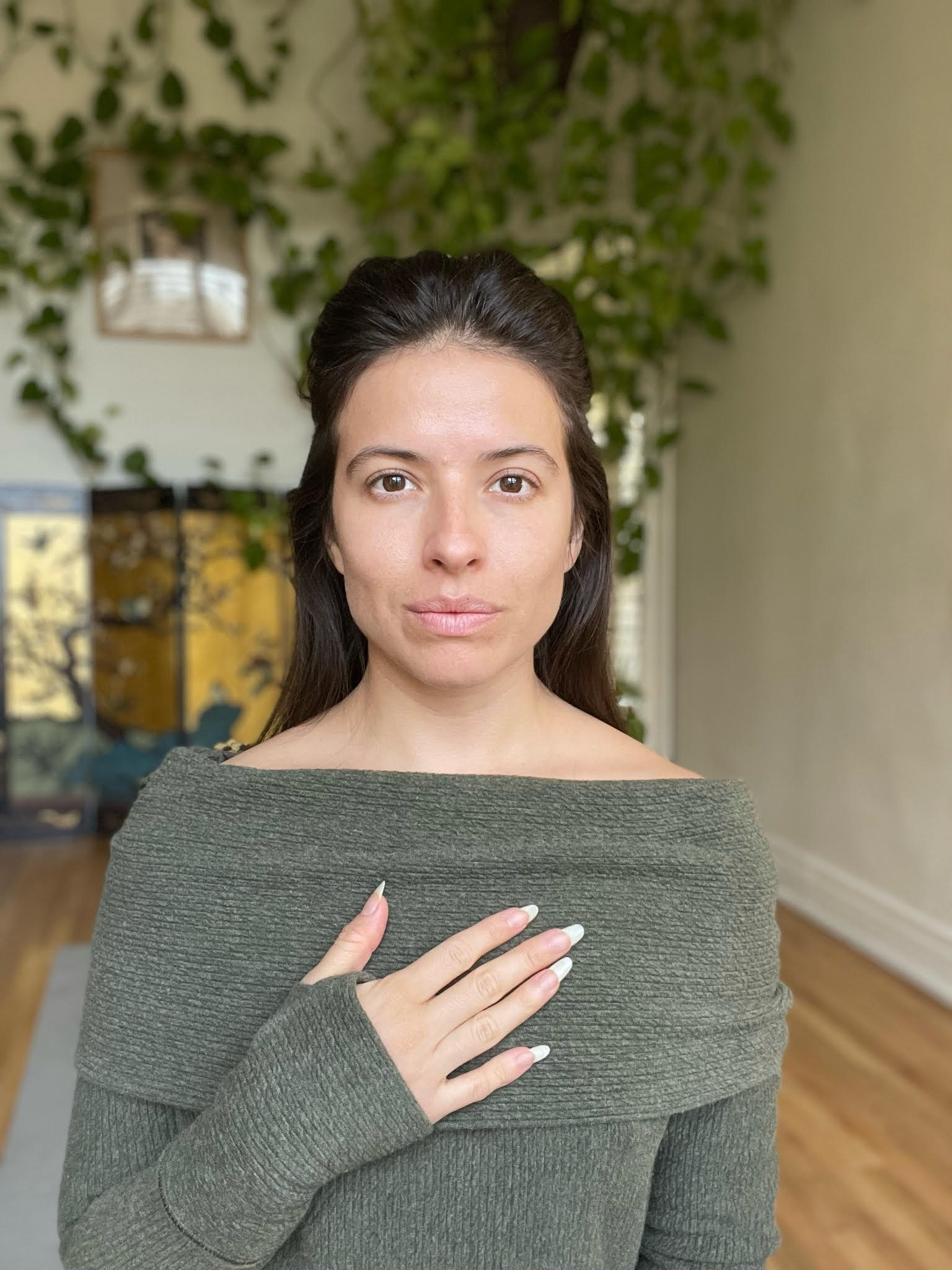 Lizbeth brings a clinically informed, integrative approach to healing, with dual master’s degrees in Yoga Therapy